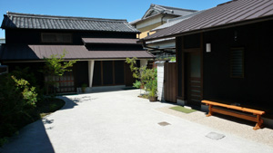 右側_トイレ,厨房＿奥_離れ