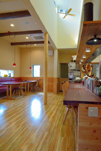 内観2(カウンター席)